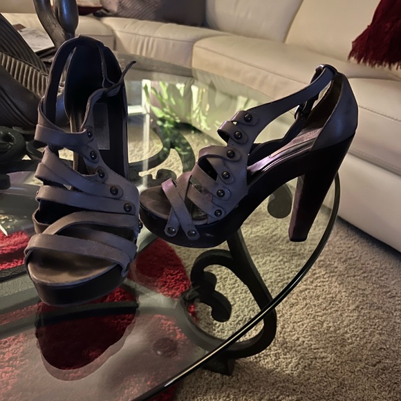 RM’s designer shoes. Sizes 6.5-7. Like new. Priced to sell make me an offer - Picture 4 of 5